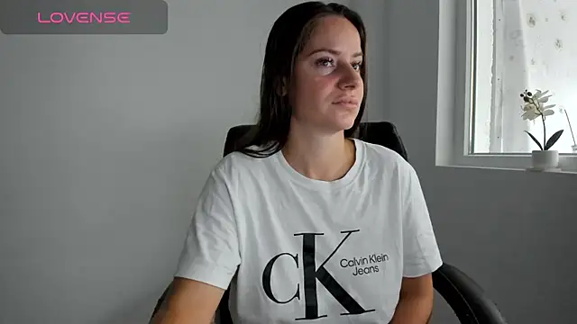 Snapshot of DiamondKay chatting on 09.29.25 DiamondKay online show from 09.29.25