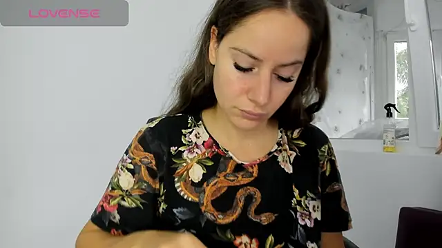 Snapshot of DiamondKay chatting on 10.09.25 DiamondKay online show from 10.09.25