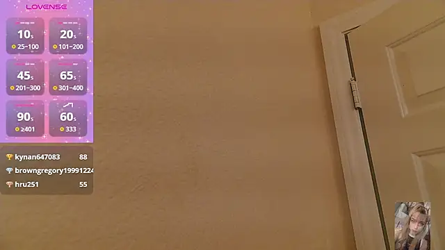 Blondiewithanass online show from 10.19.25