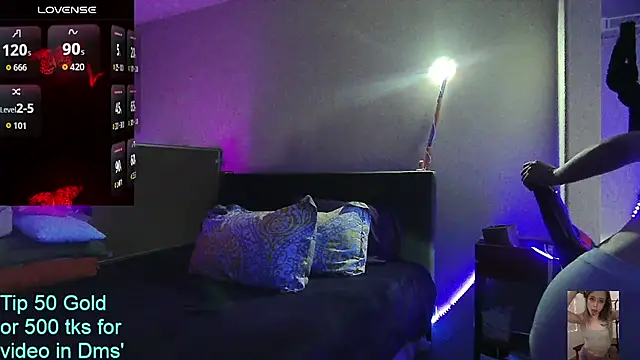 Snapshot of Blondiewithanass chatting on 06.24.26 Blondiewithanass online show from 06.24.26