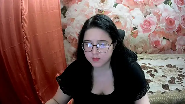 Snapshot of OverseerX chatting on 12.18.24 OverseerX online show from 12.18.24