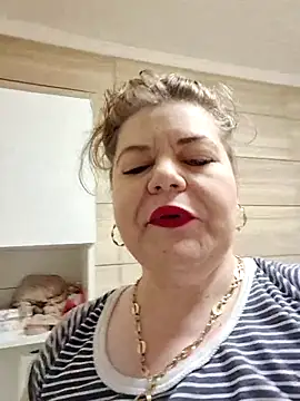 Snapshot of cindybbwsquirt chatting on 07.06.26 cindybbwsquirt online show from 07.06.26