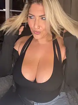 LittleMissEeve online show from 11.05.25