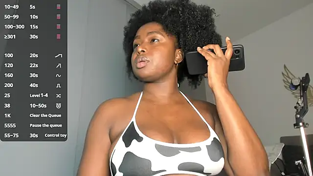 TanishaEvans online show from 05.06.26