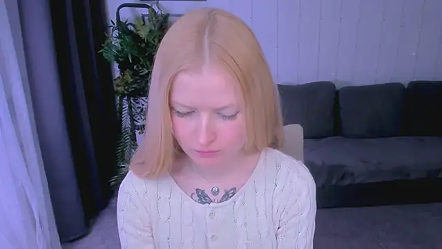 Laly Peach online show from 01.29.25