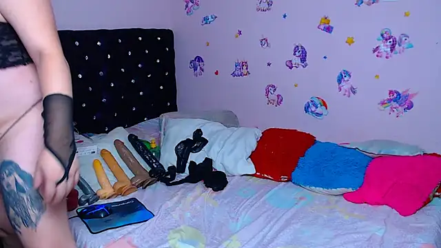 ShantalBlonde online show from 10.26.25