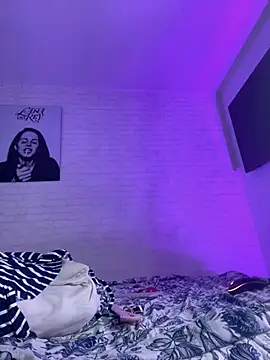 Niky Love online show from 12.15.24