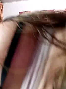 Snapshot of CristalRays chatting on 03.09.26 CristalRays online show from 03.09.26