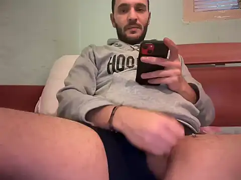 Snapshot of AlexandruUK chatting on 01.11.26 AlexandruUK online show from 01.11.26