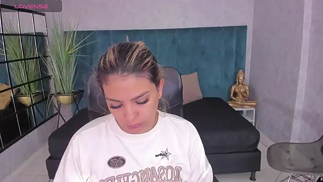 Snapshot of sweetfabianaxl chatting on 07.29.26 sweetfabianaxl online show from 07.29.26