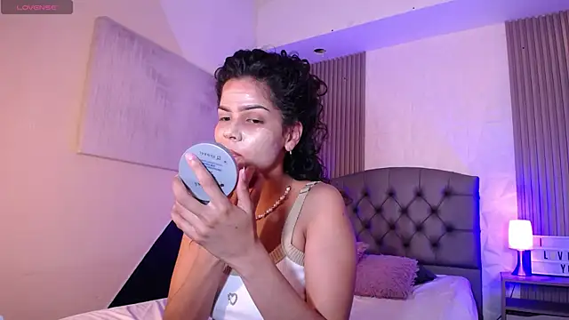 ximena diaz online show from 02.06.25