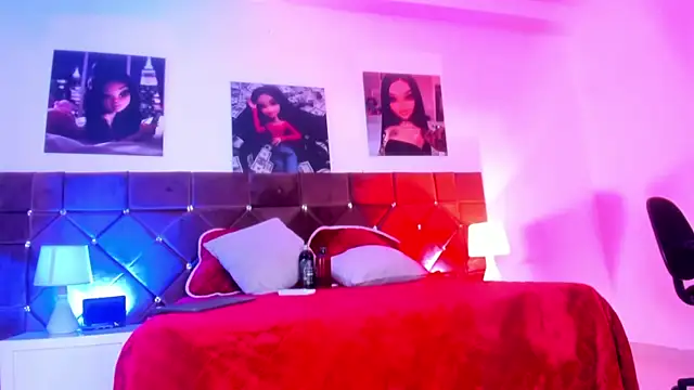 Snapshot of Ariana_lopezz chatting on 02.04.25 Ariana lopezz online show from 02.04.25