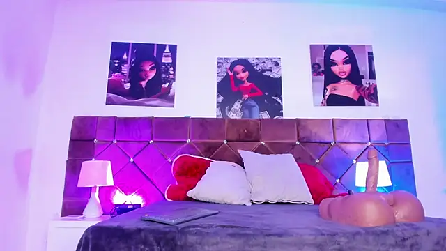 Snapshot of Ariana_lopezz chatting on 03.01.25 Ariana lopezz online show from 03.01.25