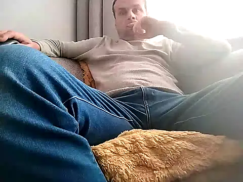 Snapshot of grzes19763 chatting on 10.15.25 grzes19763 online show from 10.15.25