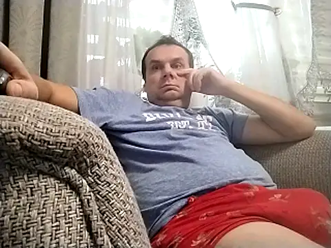 Snapshot of grzes19763 chatting on 12.03.25 grzes19763 online show from 12.03.25