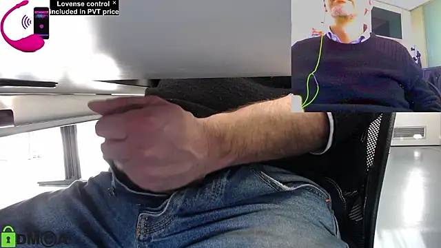 Snapshot of pliko chatting on 02.05.26 pliko online show from 02.05.26