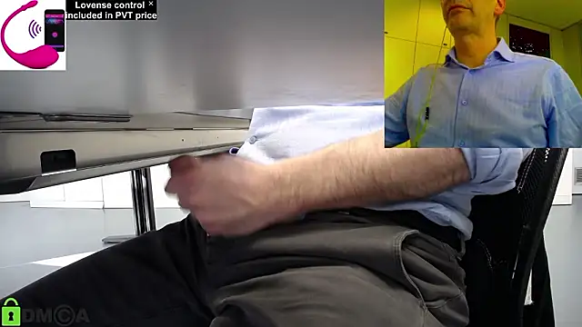 Snapshot of pliko chatting on 03.20.26 pliko online show from 03.20.26