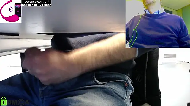 Snapshot of pliko chatting on 03.31.26 pliko online show from 03.31.26