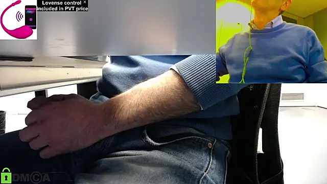 Snapshot of pliko chatting on 04.01.26 pliko online show from 04.01.26