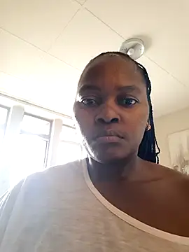 Snapshot of FitSelina66 chatting on 06.21.26 FitSelina66 online show from 06.21.26
