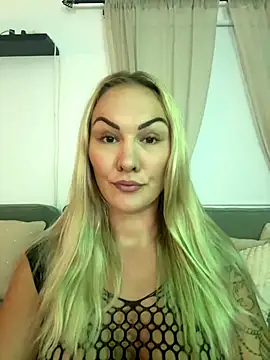 Snapshot of NastyMilf_ chatting on 10.11.25 NastyMilf online show from 10.11.25