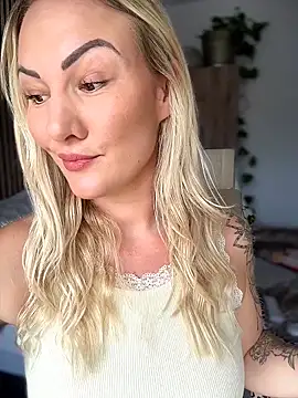 Snapshot of NastyMilf_ chatting on 03.24.26 NastyMilf online show from 03.24.26