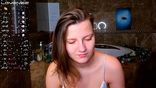 Snapshot of MelindaTin chatting on 12.29.24 MelindaTin online show from 12.29.24