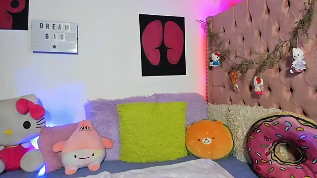 LillyCandy online show from 04.22.26