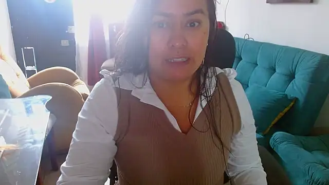 Ixchel Anaid online show from 04.20.26