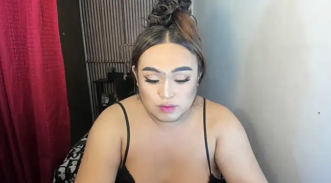 Snapshot of YourGirlfriendMegann chatting on 03.05.25 YourGirlfriendMegann online show from 03.05.25