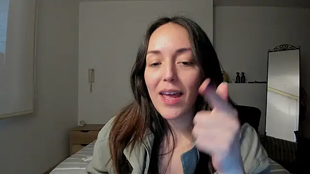 molly marmalade  online show from 03.15.25