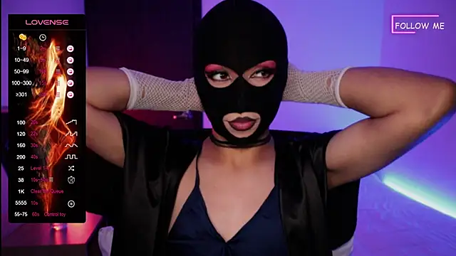 Snapshot of Bigfemblue chatting on 03.15.25 Bigfemblue online show from 03.15.25