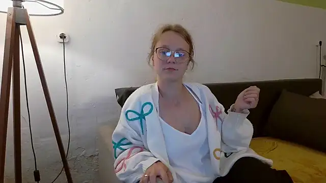 little-leni online show from 06.05.26