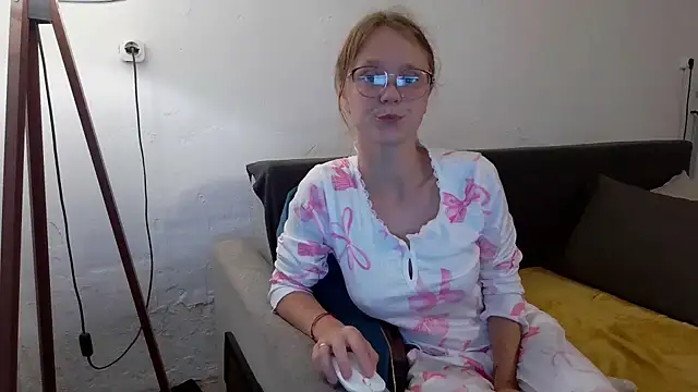 little-leni online show from 06.06.26