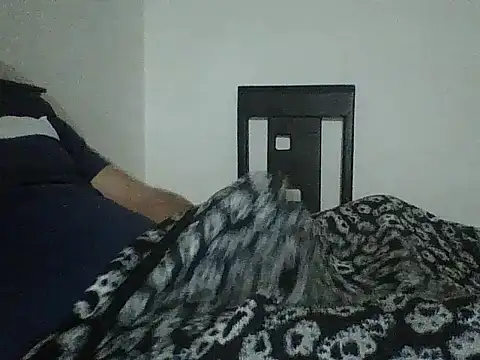 LvMaykel1 online show from 10.14.25