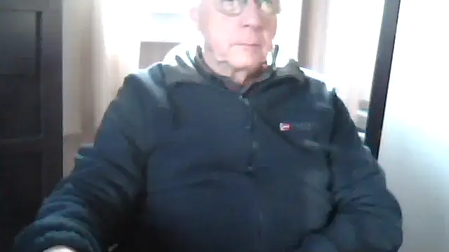 Snapshot of johnjohn622662 chatting on 02.08.26 johnjohn622662 online show from 02.08.26