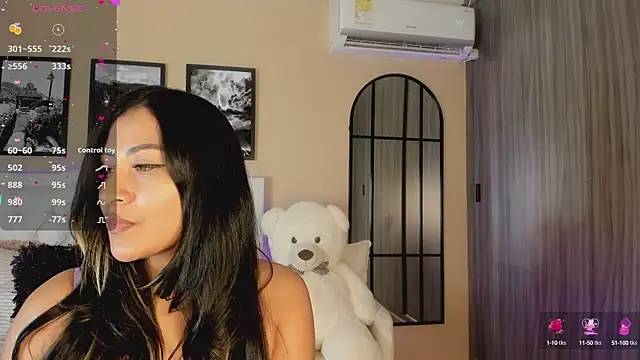 Rubyross21 online show from 10.17.25