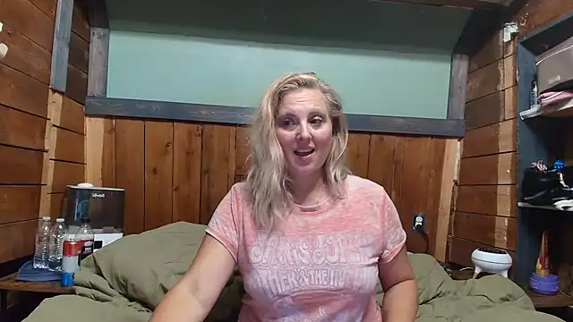 Snapshot of lisaxlovexxx chatting on 07.16.26 lisaxlovexxx online show from 07.16.26