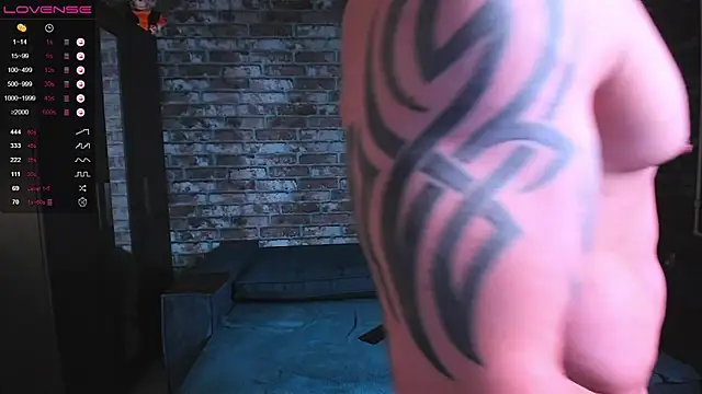 Snapshot of mark_normal chatting on 11.25.25 mark normal online show from 11.25.25