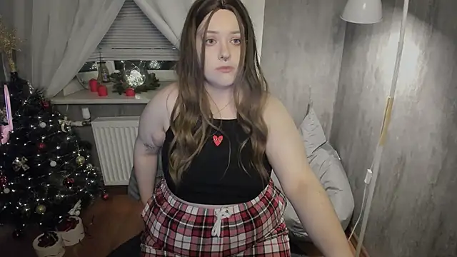 Sophia Edwards online show from 12.20.24