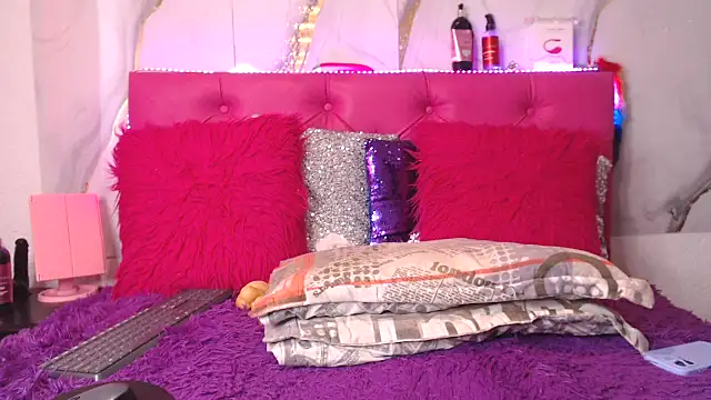 SARAWILLS online show from 07.21.26