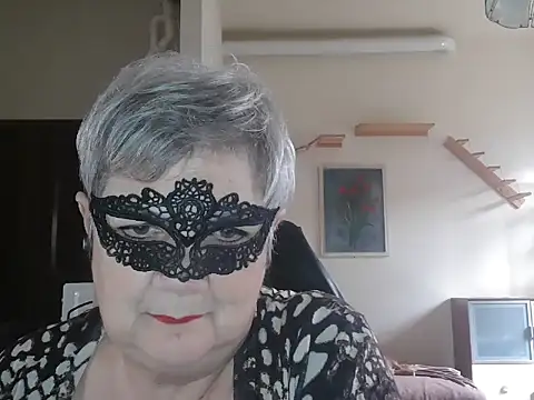 Snapshot of simona60 chatting on 04.14.26 simona60 online show from 04.14.26