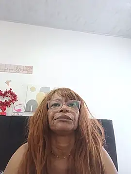 Snapshot of BustyMilf_ chatting on 08.03.26 BustyMilf online show from 08.03.26