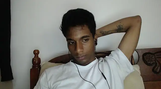 Snapshot of stevenosori chatting on 12.12.24 stevenosori online show from 12.12.24