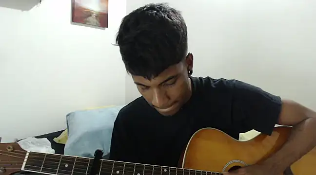 Snapshot of stevenosori chatting on 12.25.24 stevenosori online show from 12.25.24