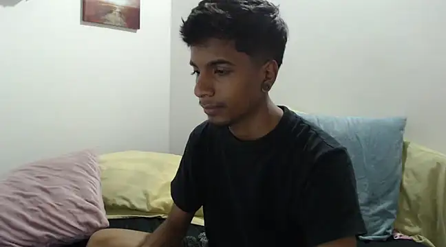 Snapshot of stevenosori chatting on 12.26.24 stevenosori online show from 12.26.24