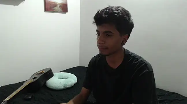 Snapshot of stevenosori chatting on 01.18.25 stevenosori online show from 01.18.25