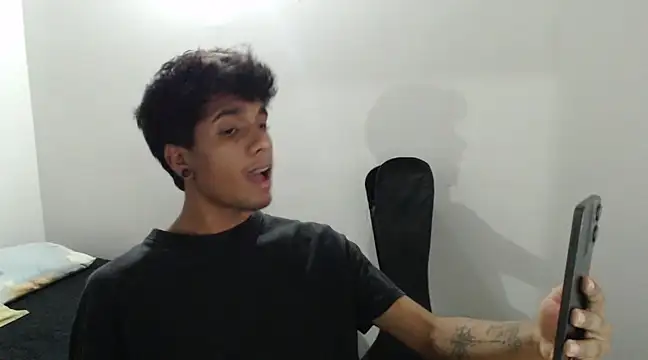 Snapshot of stevenosori chatting on 02.13.25 stevenosori online show from 02.13.25