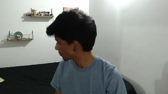 Snapshot of stevenosori chatting on 02.19.25 stevenosori online show from 02.19.25