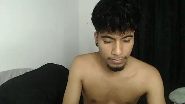 Snapshot of stevenosori chatting on 09.17.25 stevenosori online show from 09.17.25